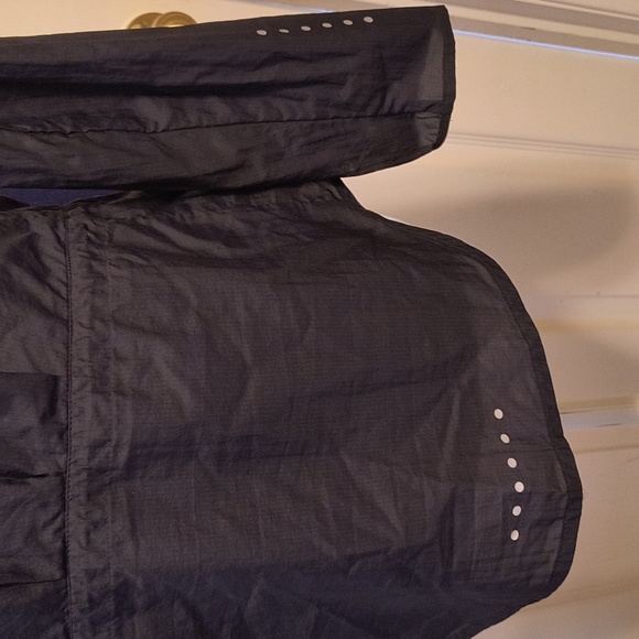 Nike Featherlight Windbreaker (L) Black Hooded Full Zip Front - Picture 5 of 14